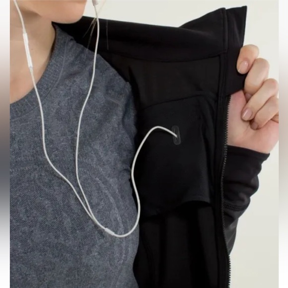 LULULEMON KEEP IT UP BLACK REMOVABLE HOODED RUN JACKET WATER RESISTANT SIZE: 4 - Picture 3 of 16